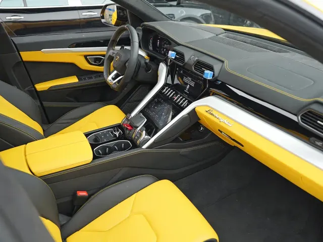 Lamborghini Urus — Фото автомобиля 10