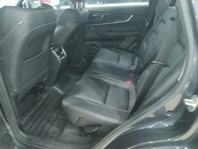 Chery Tiggo 8 — Фото автомобиля 16