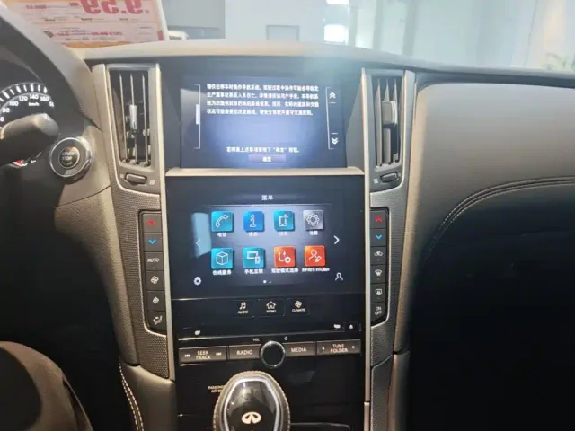 Infiniti Q50L — Фото автомобиля 12
