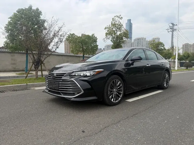 Фотография автомобиля — Toyota Avalon