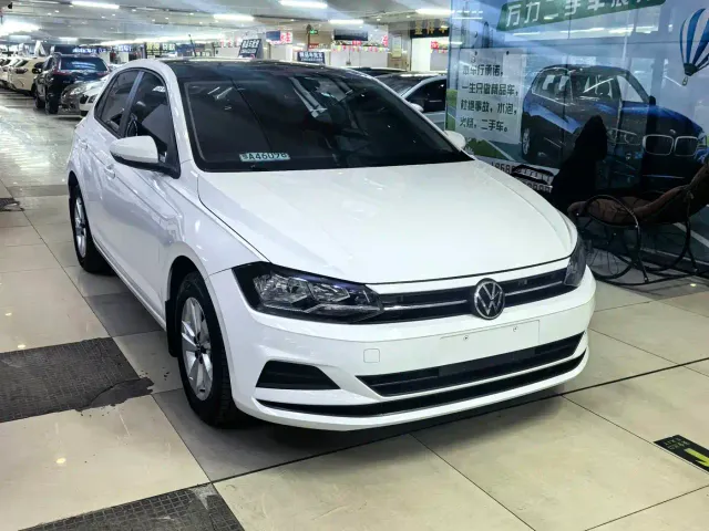 Volkswagen Polo — Фото автомобиля 3