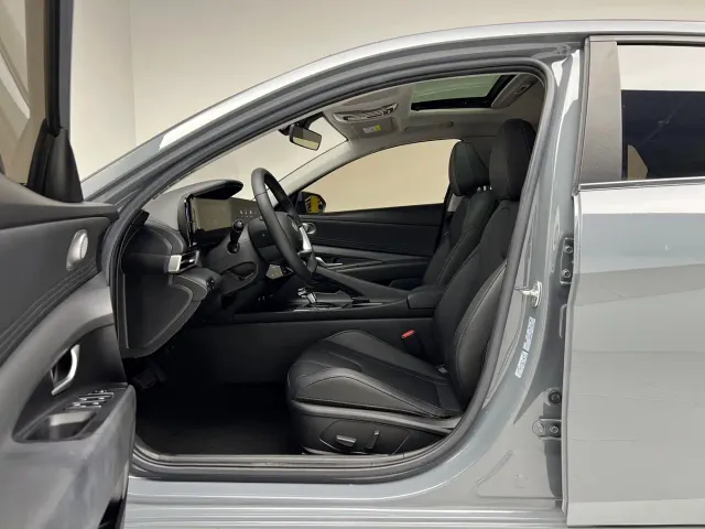 Hyundai Elantra — Фото автомобиля 7