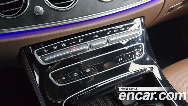 Mercedes-Benz E-Class W213 — Фото автомобиля 30