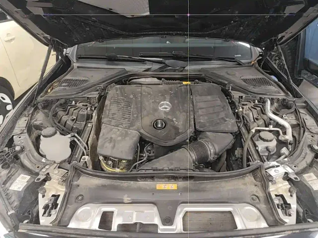 Mercedes-Benz E-Class — Фото автомобиля 19
