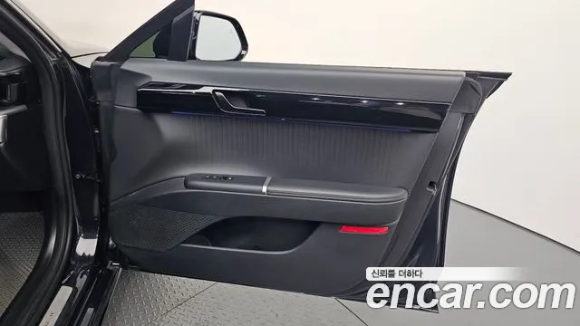 Hyundai Grandeur GN7 — Фото автомобиля 13