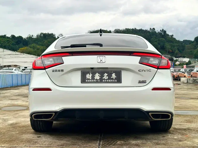 Honda Civic — Фото автомобиля 10
