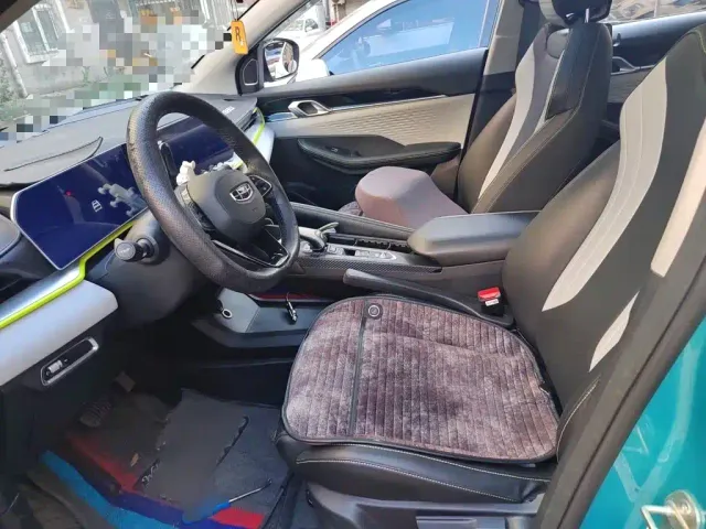 Geely Binyue — Фото автомобиля 7