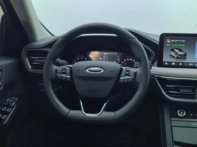 Ford Escape — Фото автомобиля 19