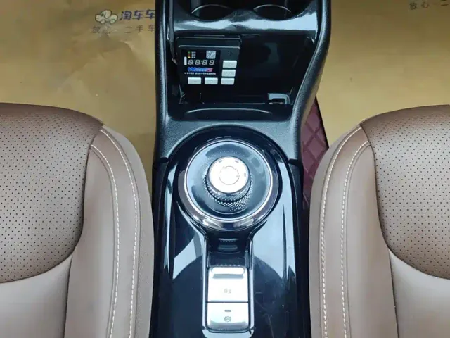 Wuling Bingo — Фото автомобиля 16