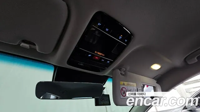 Hyundai Grandeur Grandeur (GN7) 2.5 Бензин 2WD — Фото автомобиля 13