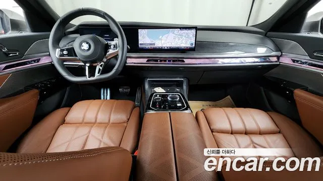 BMW 7-Series 7 серия (G70) 740i xDrive M Sport — Фото автомобиля 7