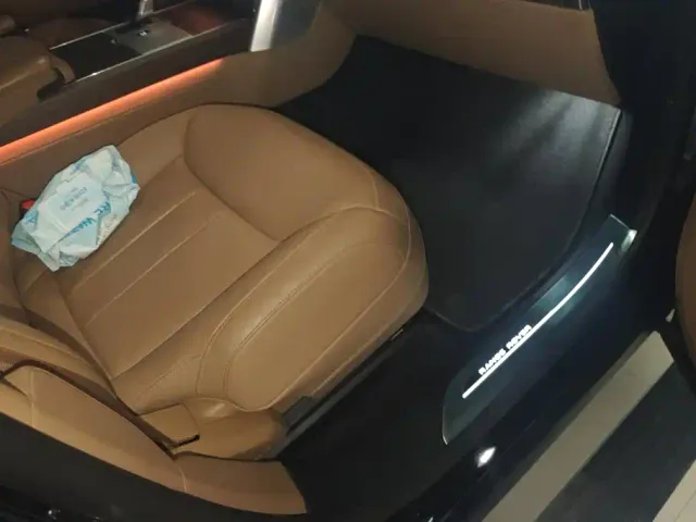 Land Rover Range Rover — Фото автомобиля 8