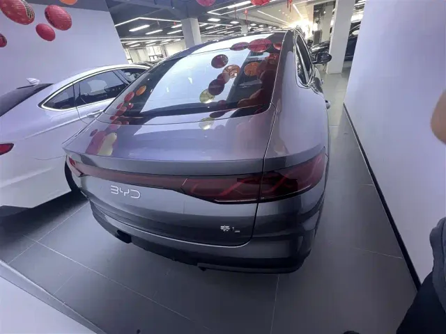 BYD Qin L — Фото автомобиля 5