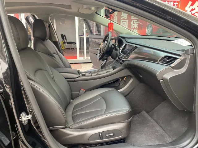 Buick LaCrosse — Фото автомобиля 10
