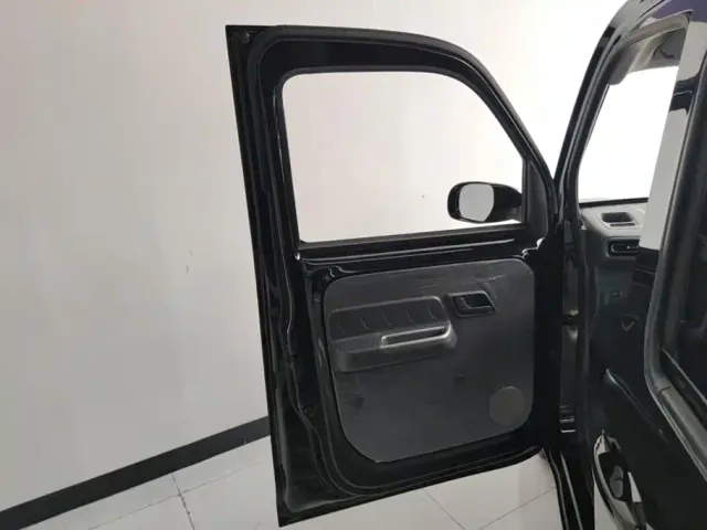 Wuling Zhiguang NEV — Фото автомобиля 7