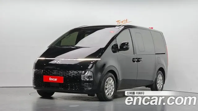Фотография автомобиля — Hyundai Staria