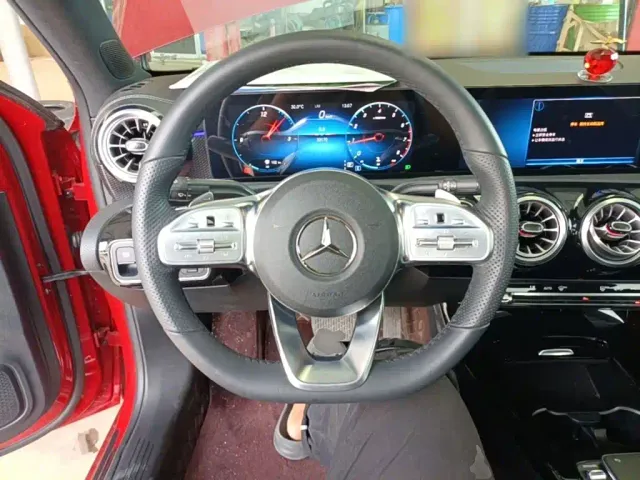 Mercedes-Benz A-Class — Фото автомобиля 10