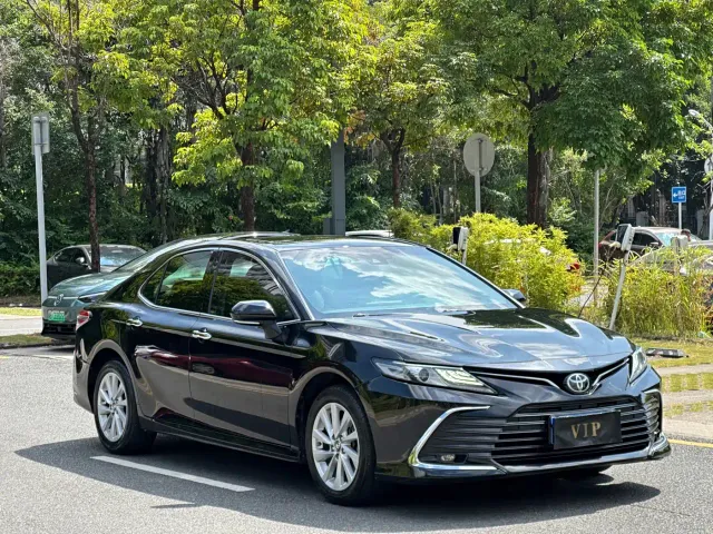 Toyota Camry — Фото автомобиля 3