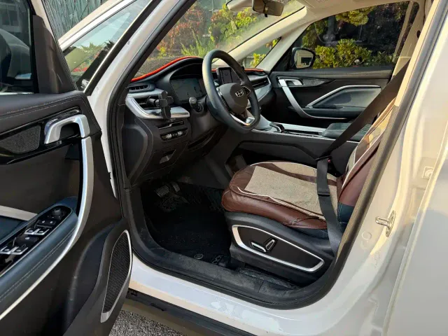 Geely Jiaji — Фото автомобиля 5
