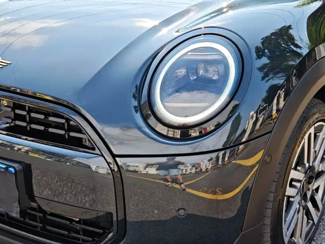 MINI Hatch — Фото автомобиля 9
