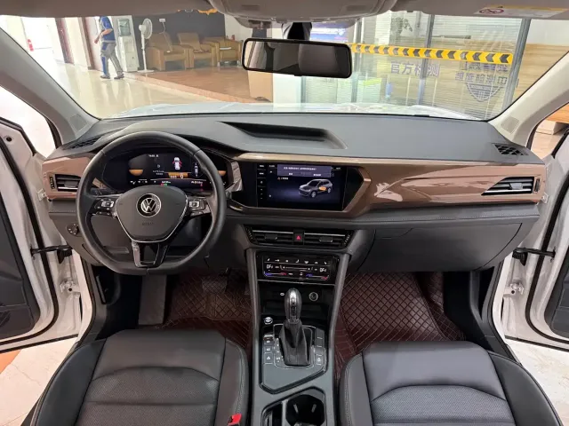 Volkswagen Tharu — Фото автомобиля 12
