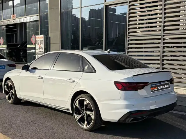 Audi A4L — Фото автомобиля 2