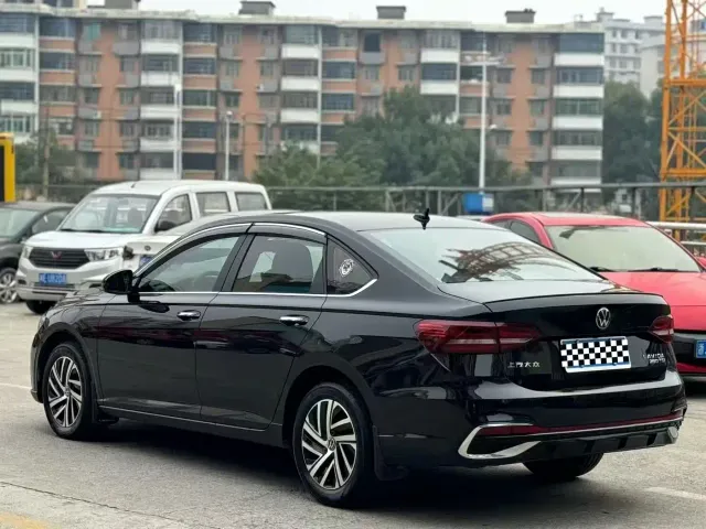 Volkswagen Lavida — Фото автомобиля 7