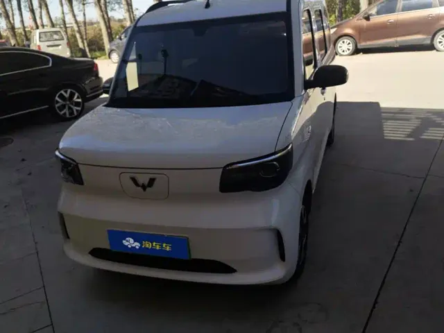 Wuling Zhiguang NEV — Фото автомобиля 2