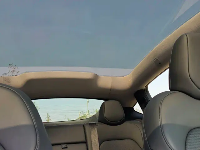Tesla Model Y — Фото автомобиля 29