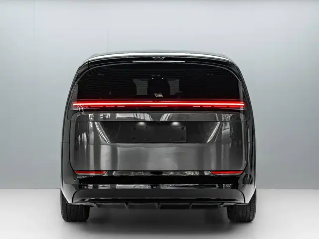 Li Auto MEGA — Фото автомобиля 6
