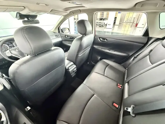 Nissan Tiida — Фото автомобиля 11