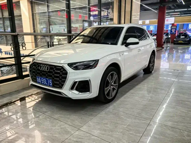 Audi Q5L — Фото автомобиля 5