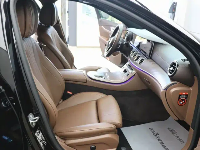 Mercedes-Benz E-Class — Фото автомобиля 23