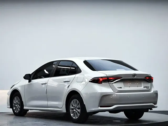 Toyota Corolla — Фото автомобиля 6