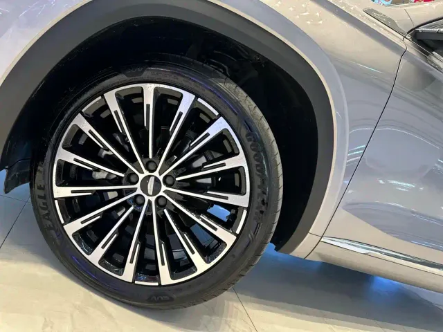 Geely Xingyue L — Фото автомобиля 4
