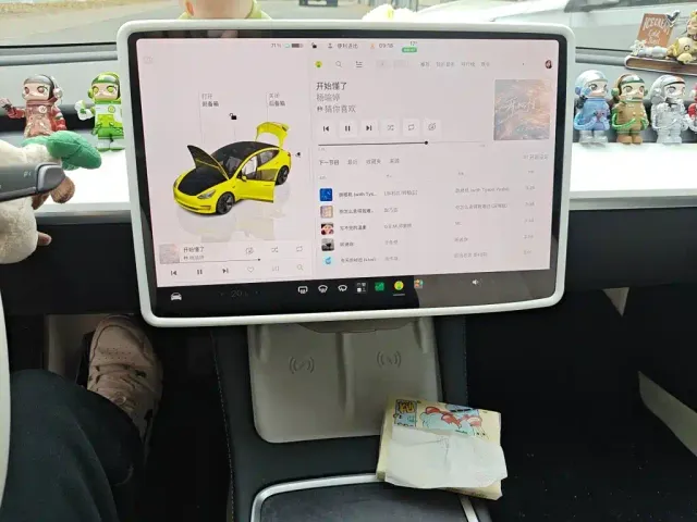 Tesla Model 3 — Фото автомобиля 14