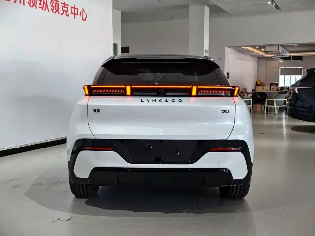 Lynk & Co Z20 — Фото автомобиля 3
