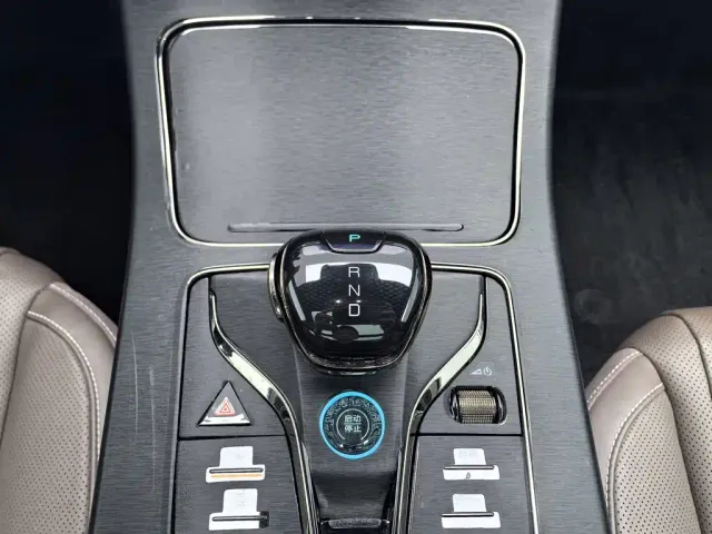 BYD Han — Фото автомобиля 13