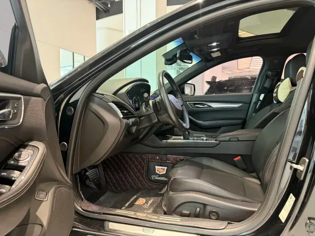 Cadillac CT5 — Фото автомобиля 4