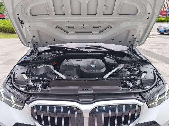 BMW 5 Series — Фото автомобиля 14