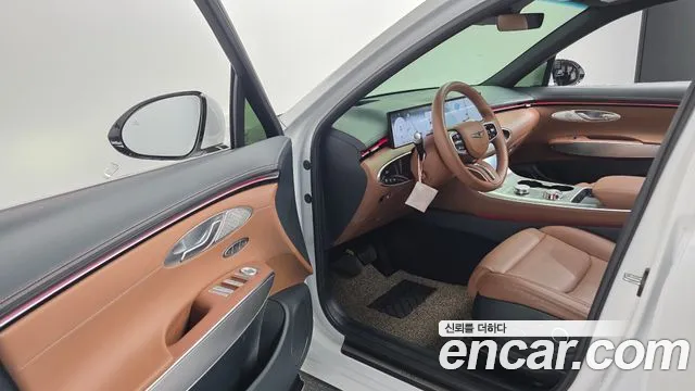 Genesis GV70 — Фото автомобиля 10