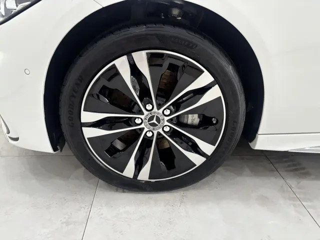 Mercedes-Benz C-Class — Фото автомобиля 30