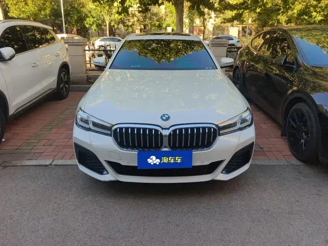 BMW 5 Series — Фото автомобиля 2