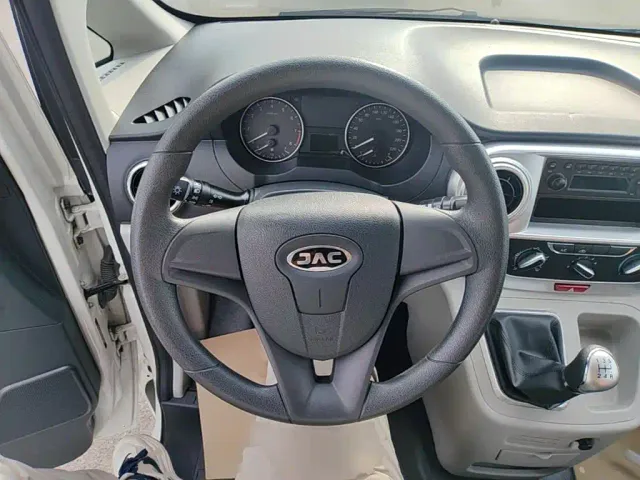 JAC Refine M3 — Фото автомобиля 10