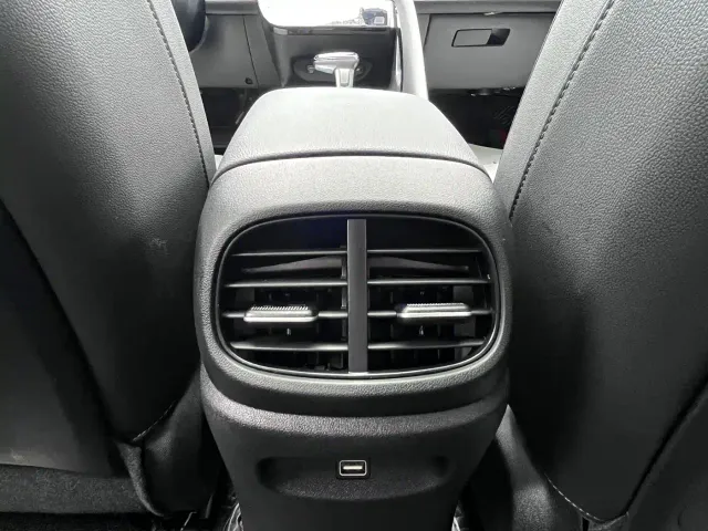 Hyundai Elantra — Фото автомобиля 23