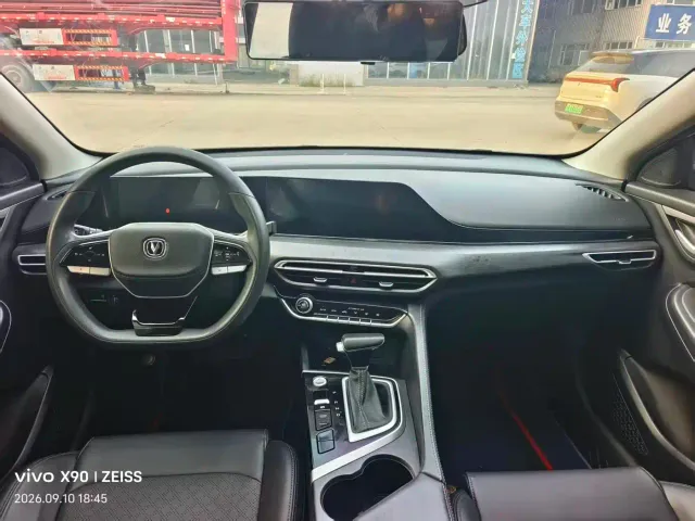 Changan Eado — Фото автомобиля 4