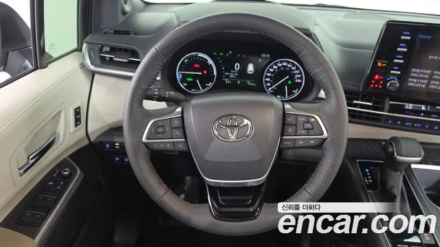 Toyota Sienna — Фото автомобиля 11