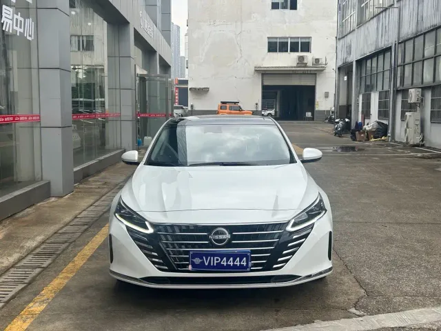Nissan Teana — Фото автомобиля 2