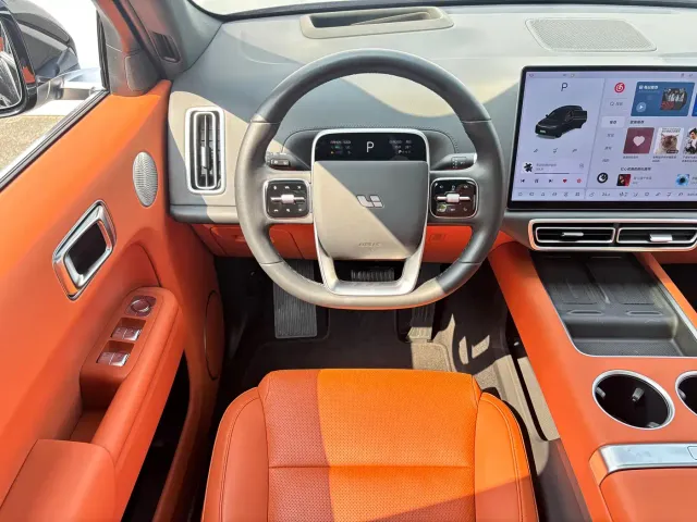 Li Auto L7 — Фото автомобиля 14