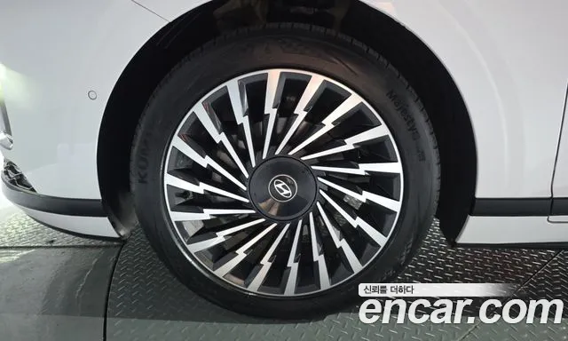 Hyundai Grandeur GN7 — Фото автомобиля 5